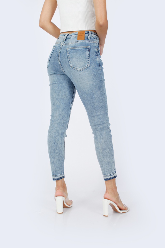 PANTALON DENIM XIOMARA